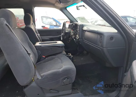 2002 Chevrolet Silverado 1500 Ls from USA, damaged, VIN 2GCEC19V421166708